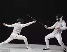 击剑大奖赛上演强强对话，东海犀牛队翻盘北城飞鹰队，战术调整见效；逆风翻盘的范本(击剑比赛视频完整版)
