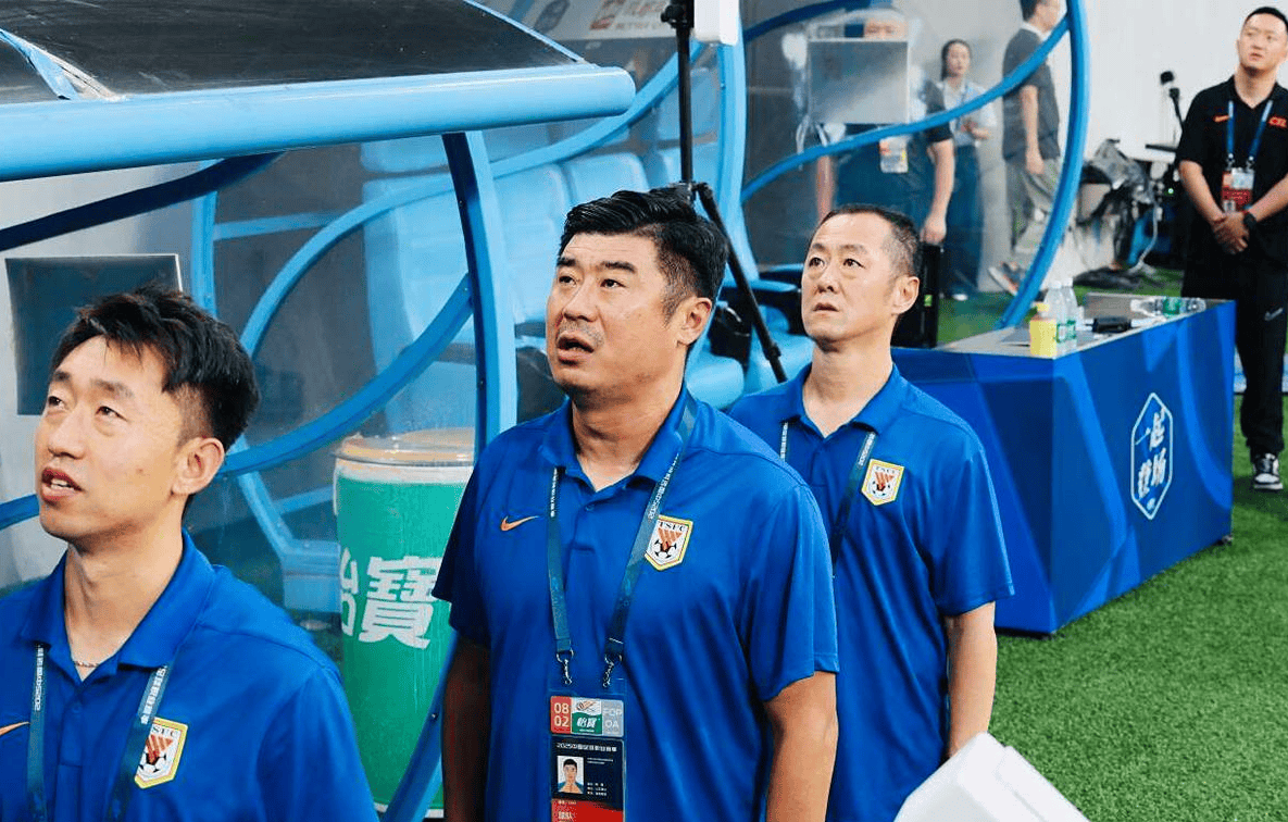 九游体育 - 成都蓉城发布备战花絮，训练课后伤情更新，NBA季后赛任务艰巨，细节决定成败