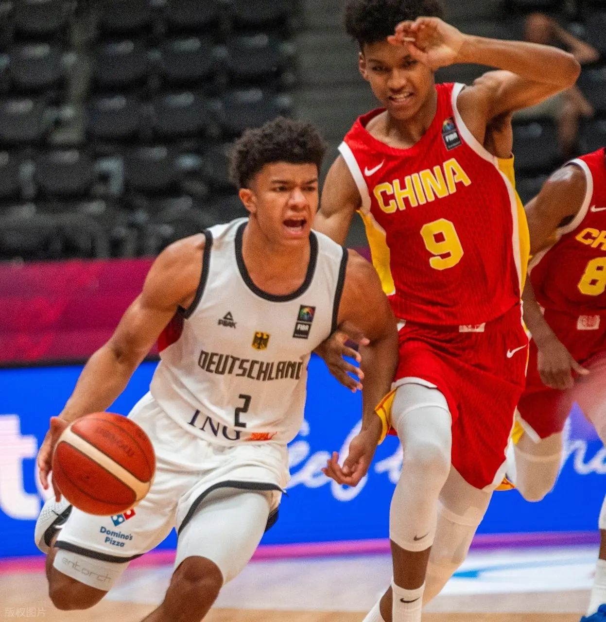 亚特兰大训练开放日，今晨复出首秀引欢呼，CBA常规赛在即，训练强度明显提升的简单介绍